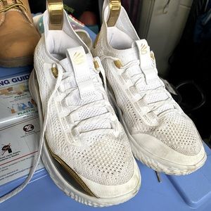 Under armor Curry Shoes